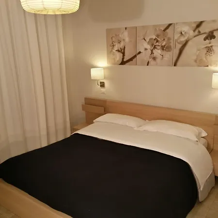 Bed & Breakfast 3 Under