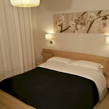 Bed & Breakfast 3 Under 2*